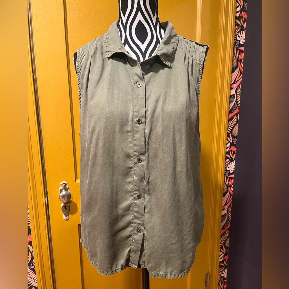 Calvin Klein Green Button Up Tank Top Size L